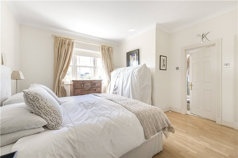 Devereux Lane, Barnes, London, SW13