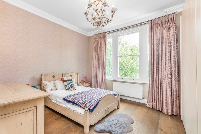 Castelnau, Barnes, London, SW13