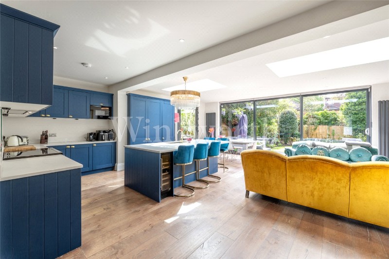 Sanderstead Avenue, London, NW2