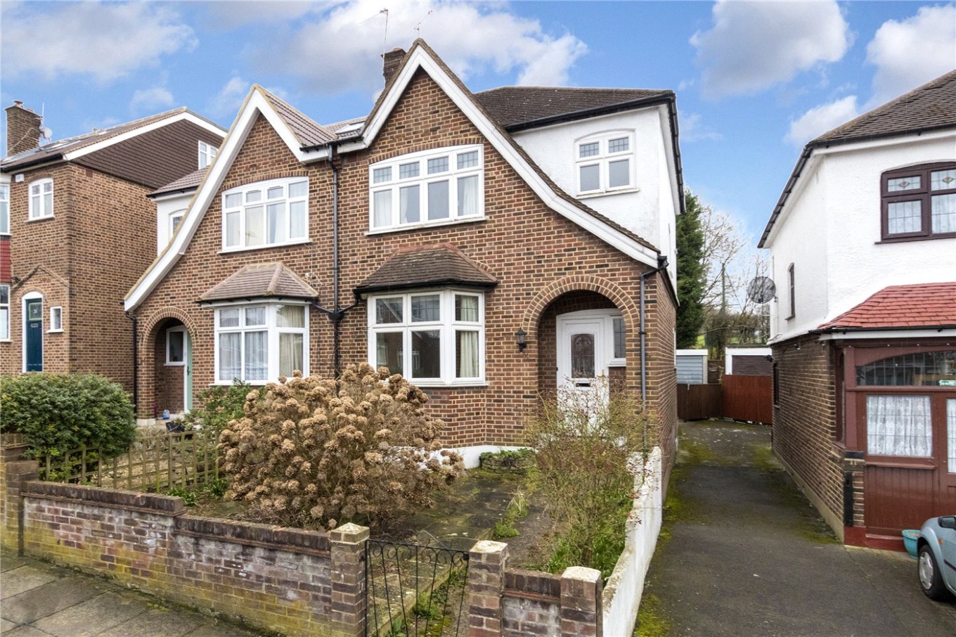3 bedroom property for sale in Norwood Park Road, London, SE27 (Ref