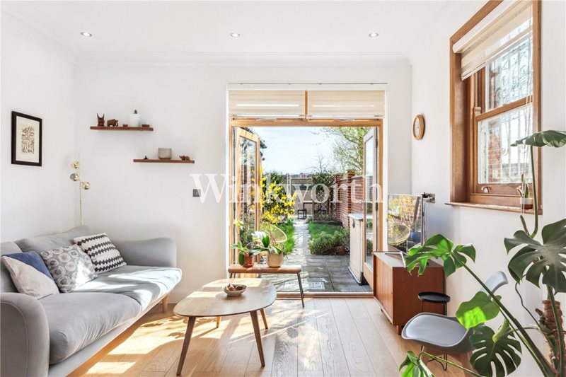 Boundary Road, London, N22