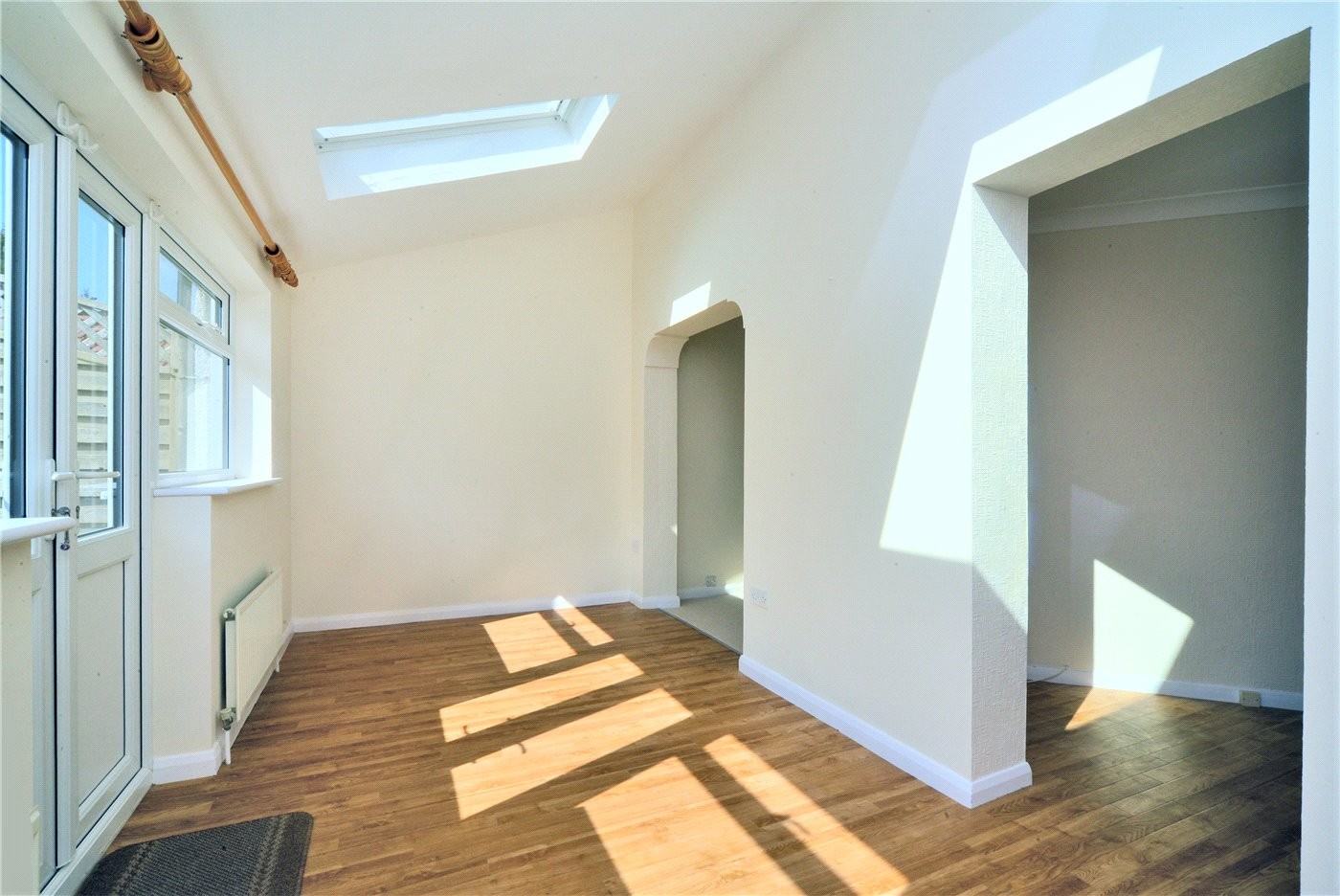 3 bedroom property for sale in Chipstead Way, Banstead, Surrey, SM7