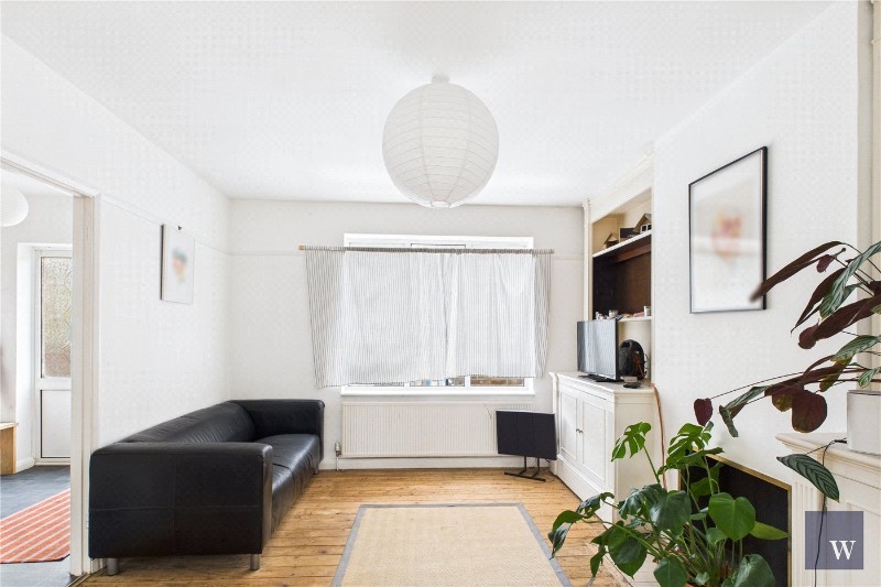 Amesbury Avenue, London, SW2