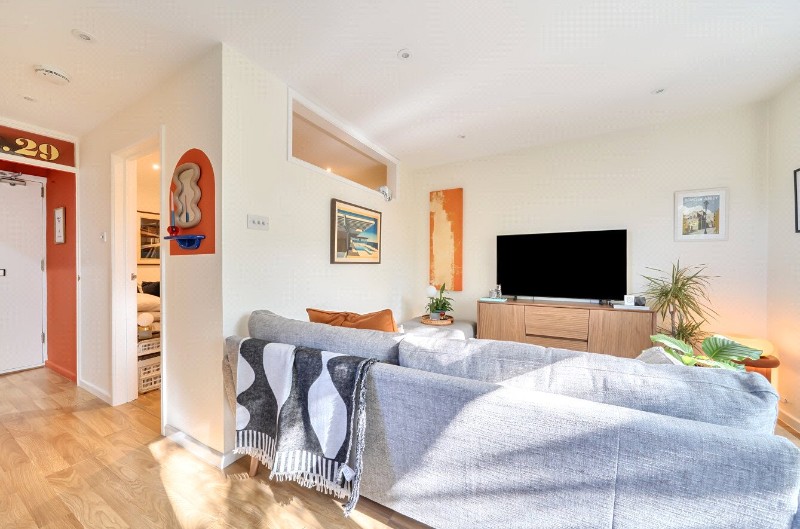 Tavistock Close, Romsey, Hampshire, SO51