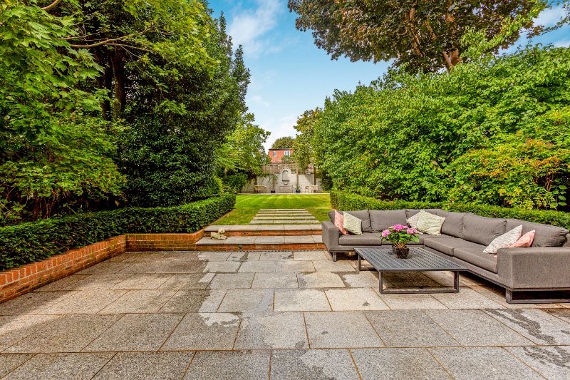 Castelnau, Barnes, London, SW13