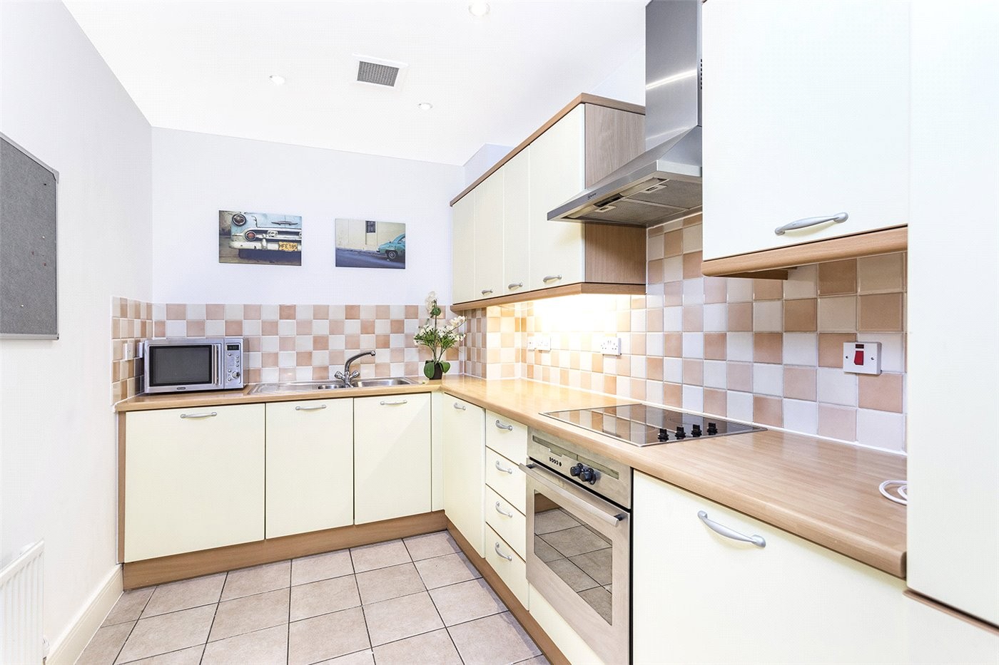 2 bedroom property to rent in Farringdon Road, London, EC1M (Ref