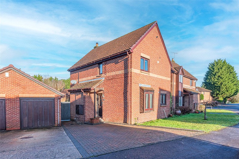 Merryman Drive, Crowthorne, Berkshire, RG45