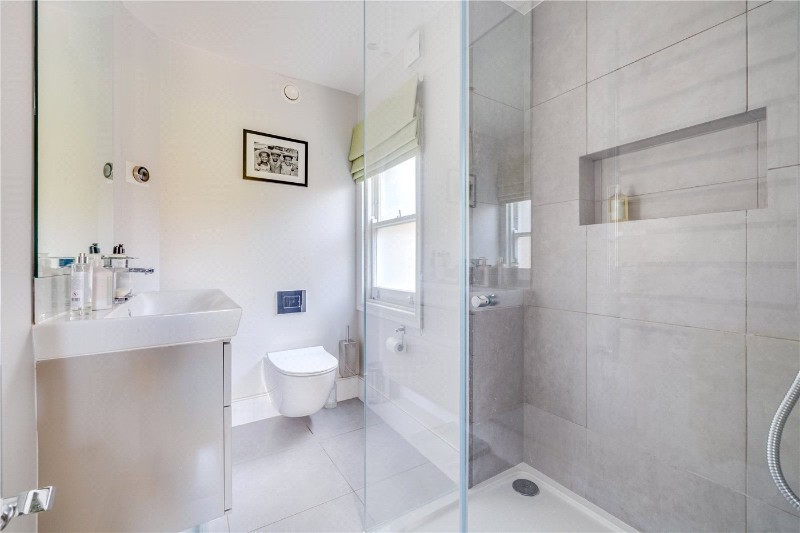 Bovingdon Road, London, SW6