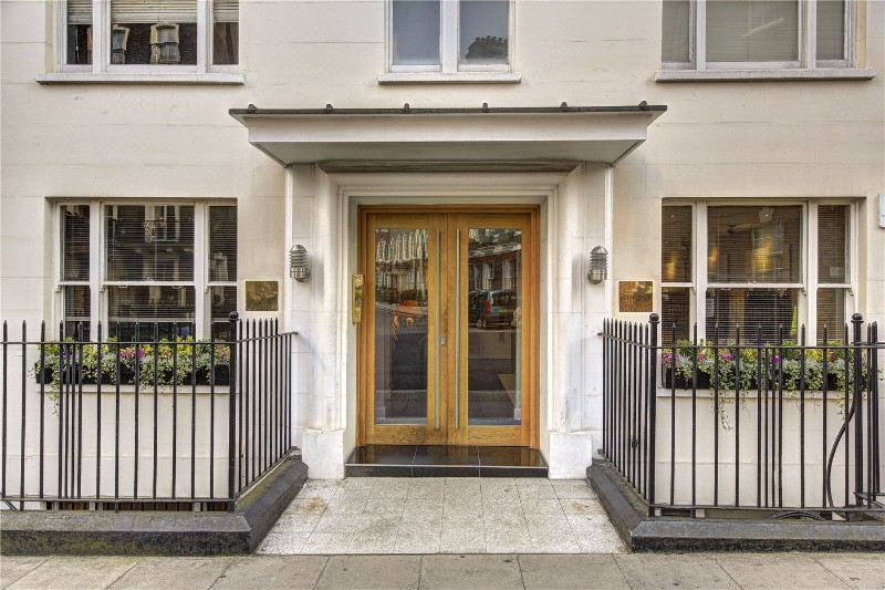Hill Street, London, W1J