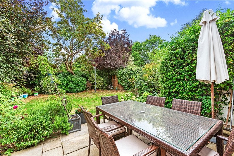 Ferry Road, Barnes, London, SW13