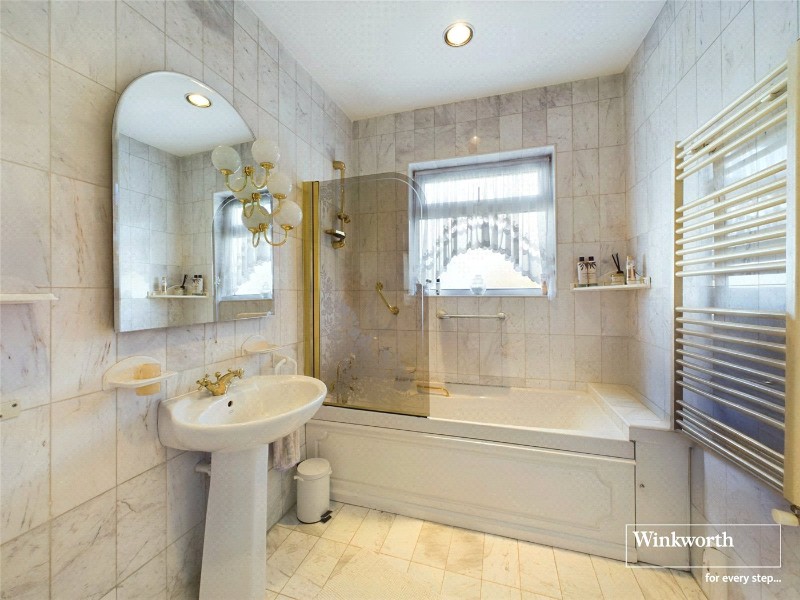 Edgeworth Crescent, Hendon, London, NW4