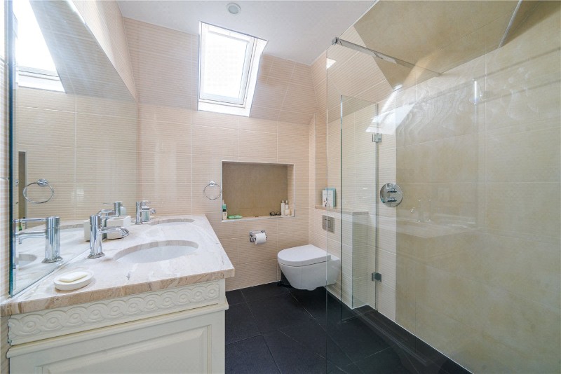 Sunnydell Lane, Farnham, Surrey, GU10