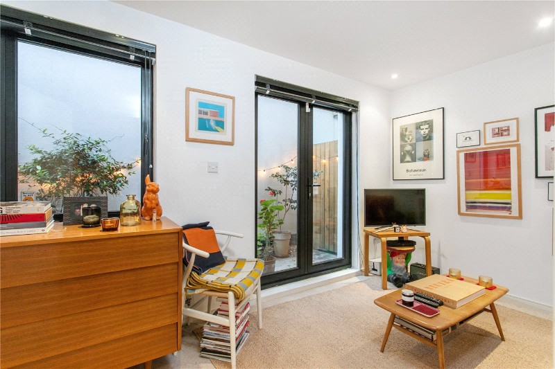 City Road, London, EC1V