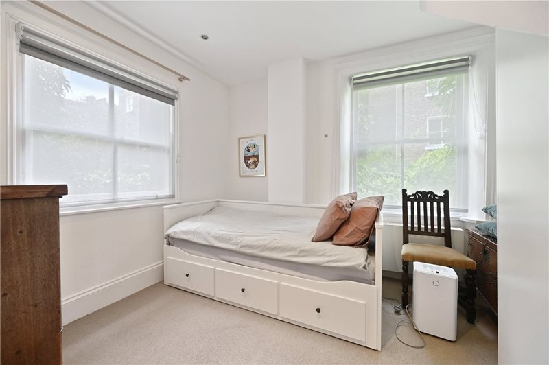 Clydesdale Road, London, W11