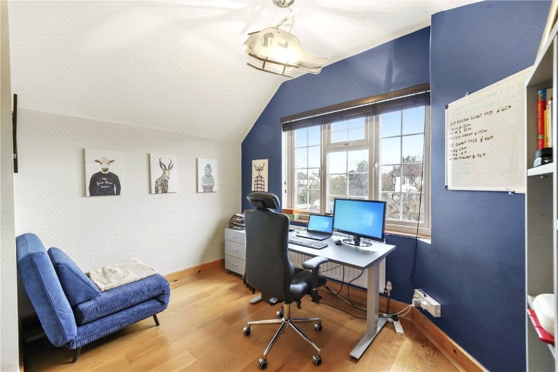 Tring Avenue, London, W5