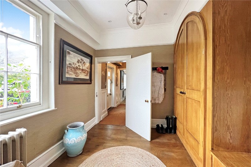 Mayflower Way, Farnham Common, SL2