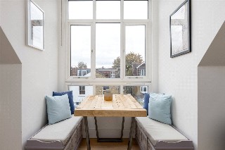 Dukes Avenue, London, W4