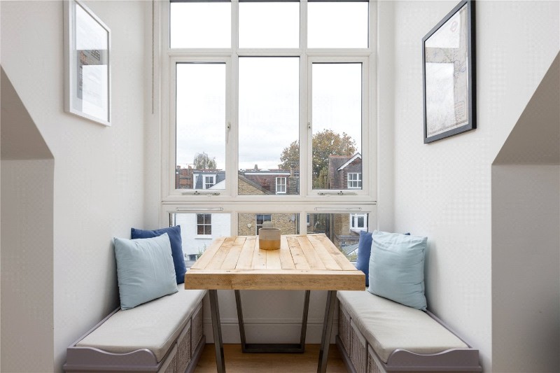 Dukes Avenue, London, W4