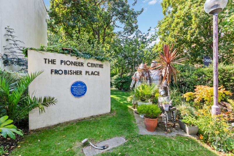 Frobisher Place, London, SE15