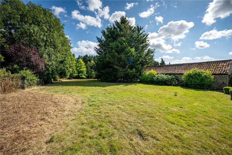 Bramerton Road, Surlingham, Norwich, Norfolk, NR14