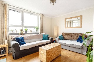 Winterfold Close, London, SW19