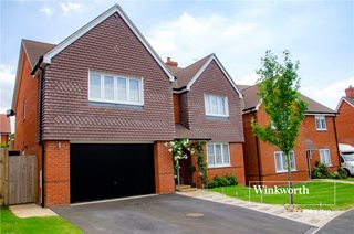Horseshoe Crescent, Ferndown, BH22