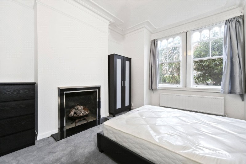 Collingbourne Road, London, W12