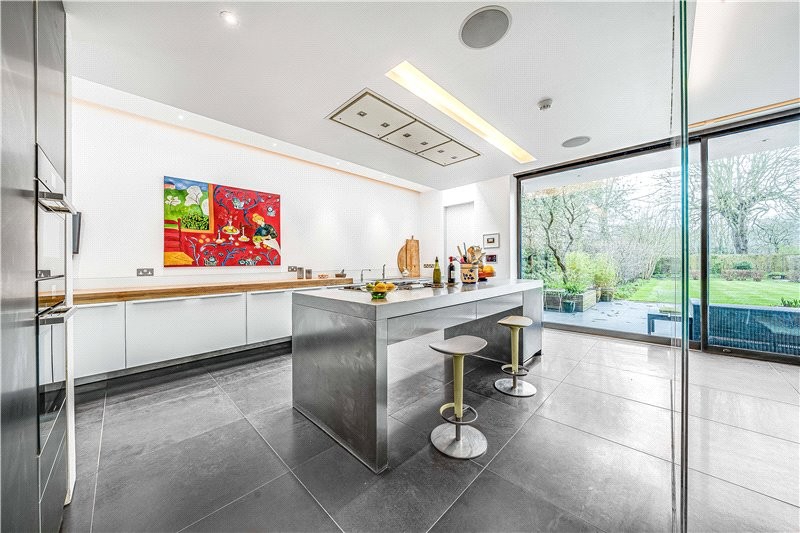 Roedean Crescent, Putney, London, SW15