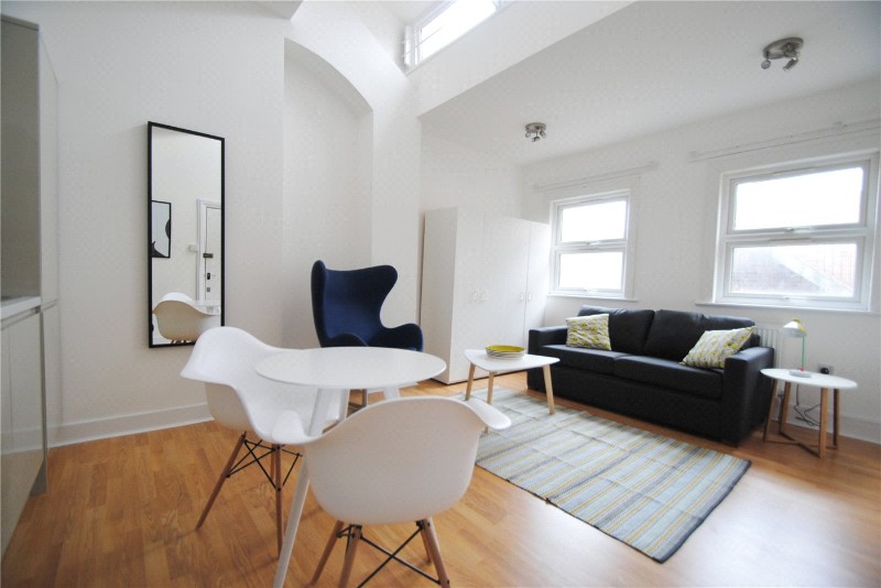 Holloway Road, London, N7