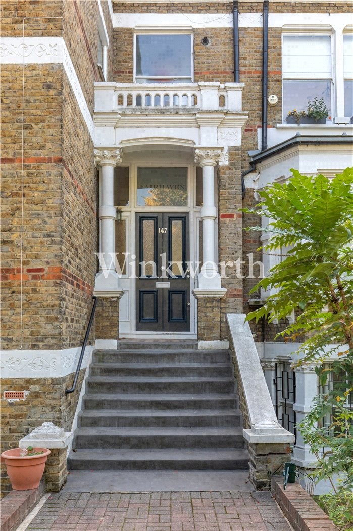 Queens Drive, London, N4