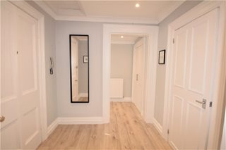 Wellington Square, Cheltenham, GL50