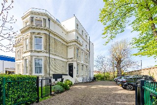 Streatham High Road, London, SW16