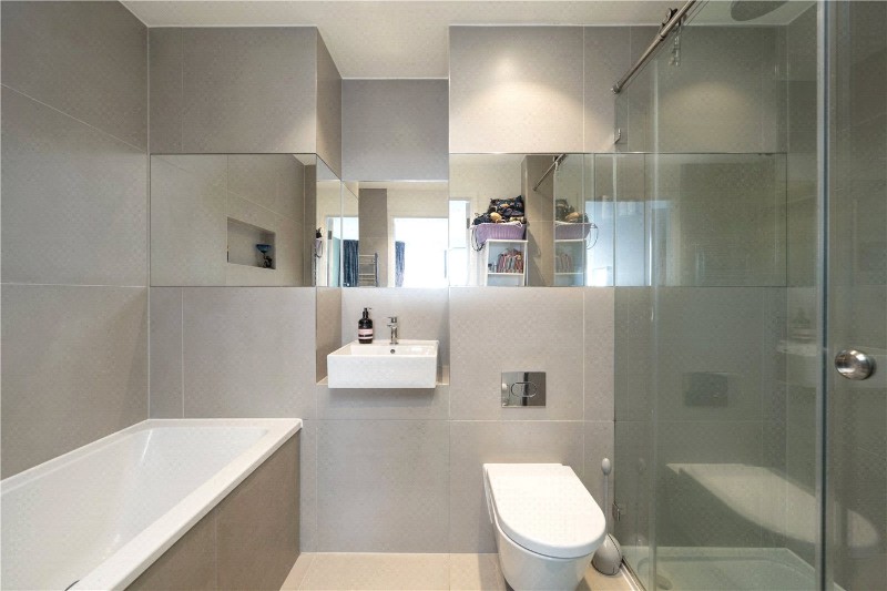 1 Spectrum Way, London, SW18