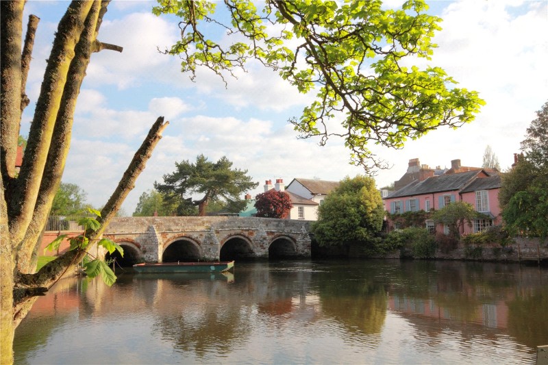 104 Bargates, Christchurch, Dorset, BH23