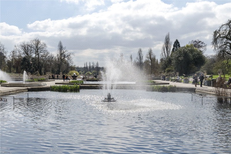 Hyde Park Square, Hyde Park, W2