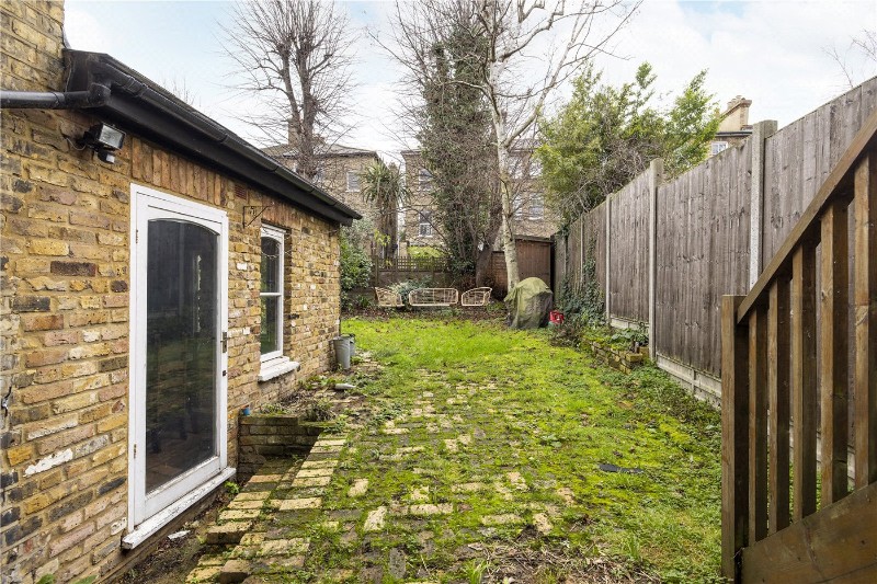 Chaucer Road, London, SE24