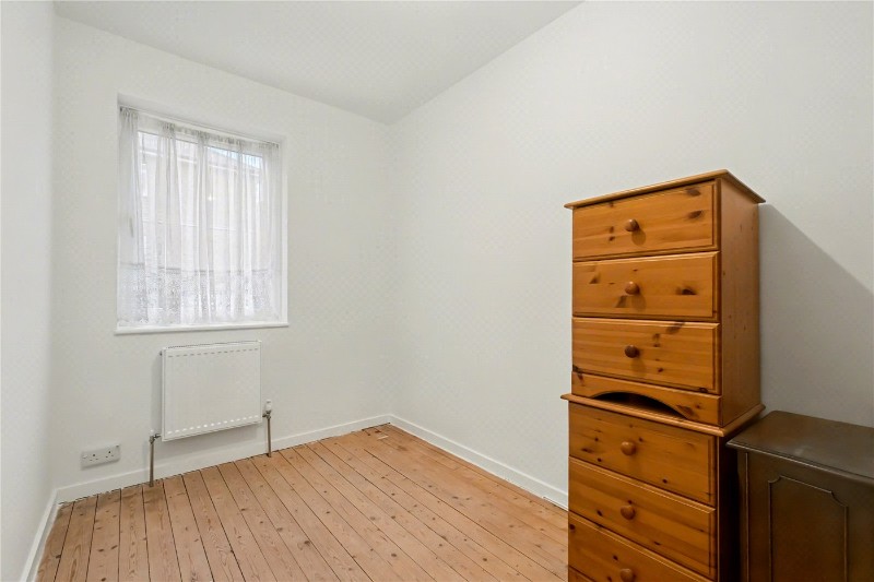 Aldeburgh Close, London, E5