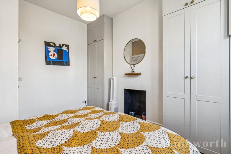 Elcot Avenue, London, SE15