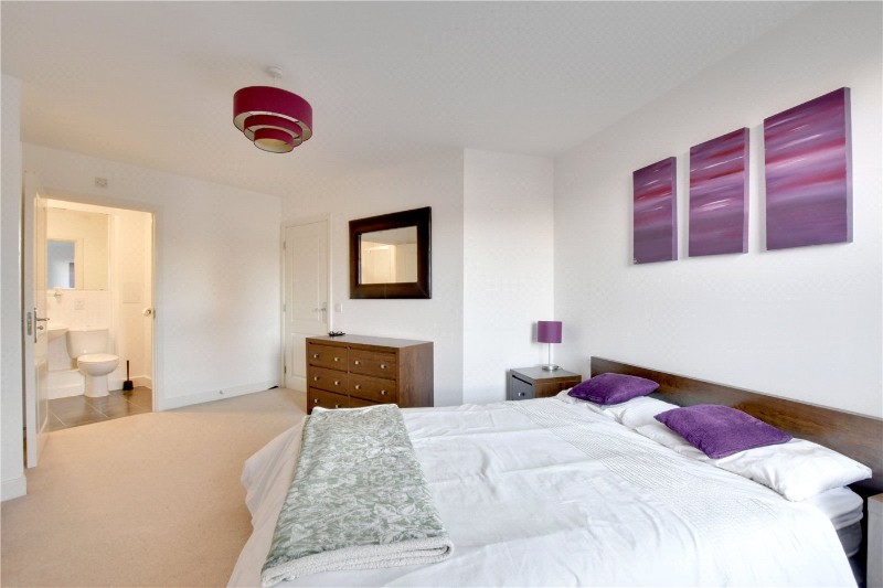 11 Tarves Way, Greenwich, London, SE10