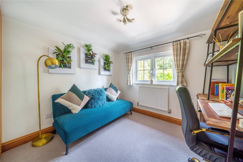Aveley Lane, Farnham, Surrey, GU9