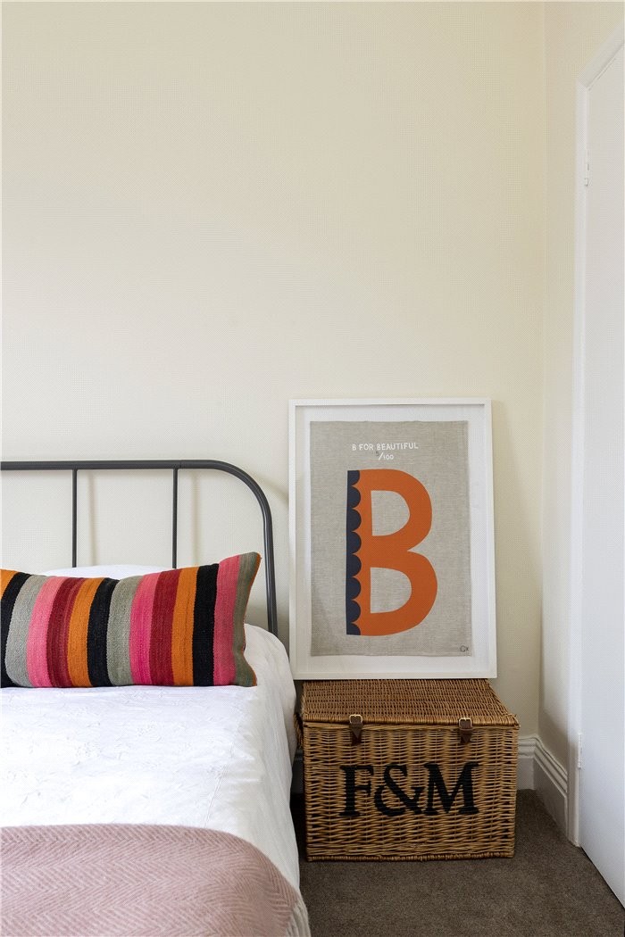 Amesbury Avenue, London, SW2