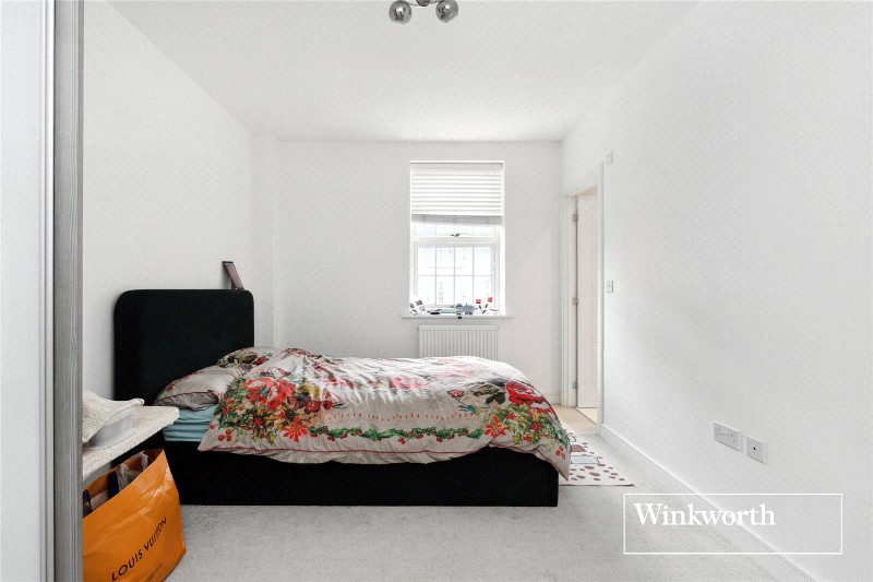 Collison Avenue, Barnet, EN5