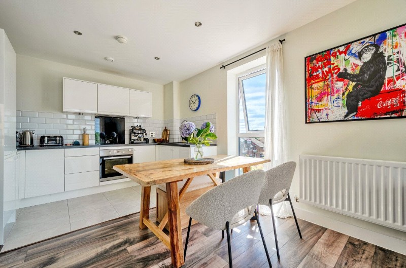 Apple Yard, London, SE20