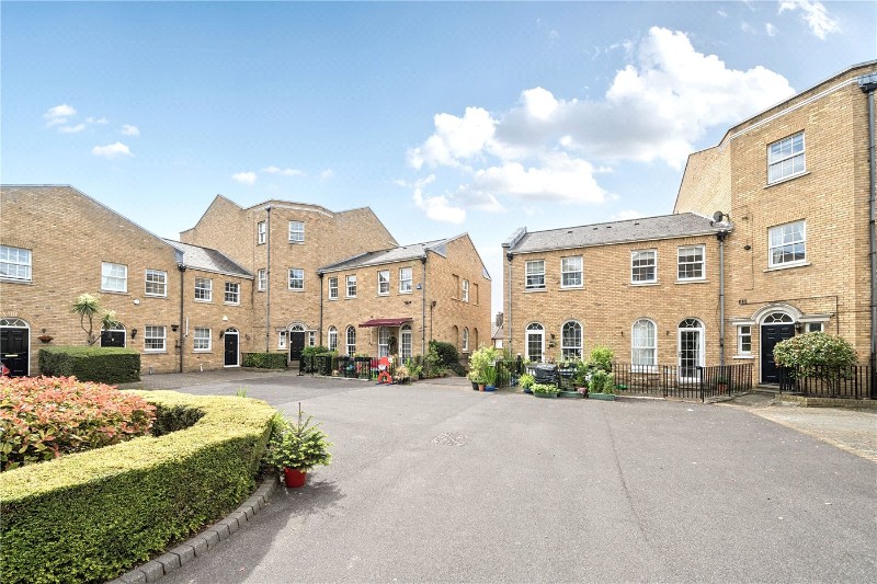 Sophia Square, London, SE16