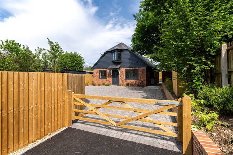 Lonnen Road, Colehill, Wimborne, Dorset, BH21