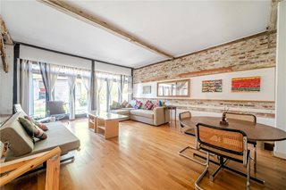Chamber Lane, Farnham, Surrey, GU10
