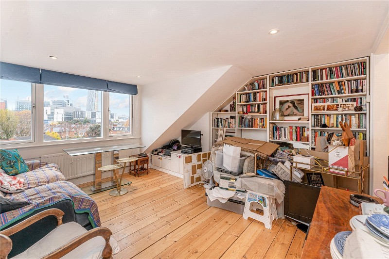 St. Quintin Avenue, London, W10