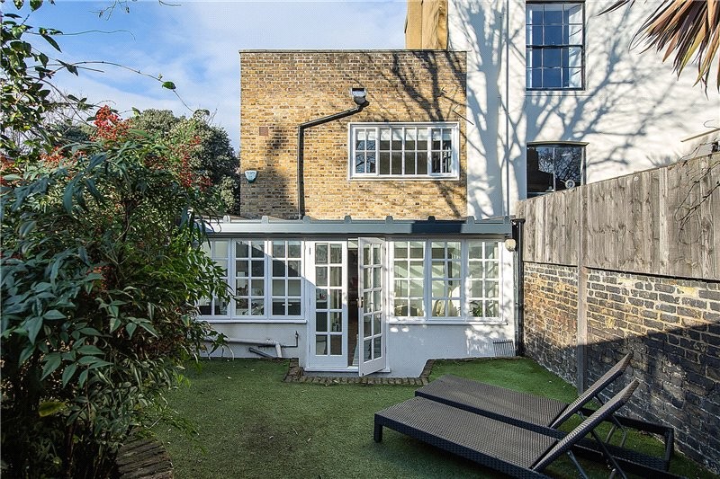 3 bedroom property for sale in Durand Gardens, Stockwell, SW9 (Ref