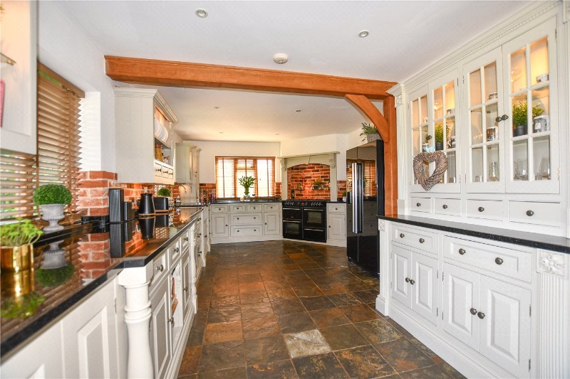 Cricket Hill, Finchampstead, Wokingham, Berkshire, RG40
