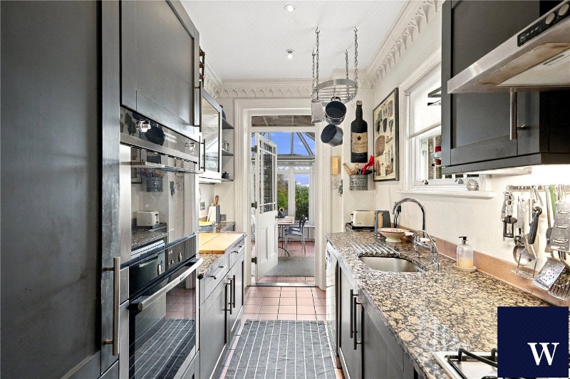 Southwood Lane, London, N6